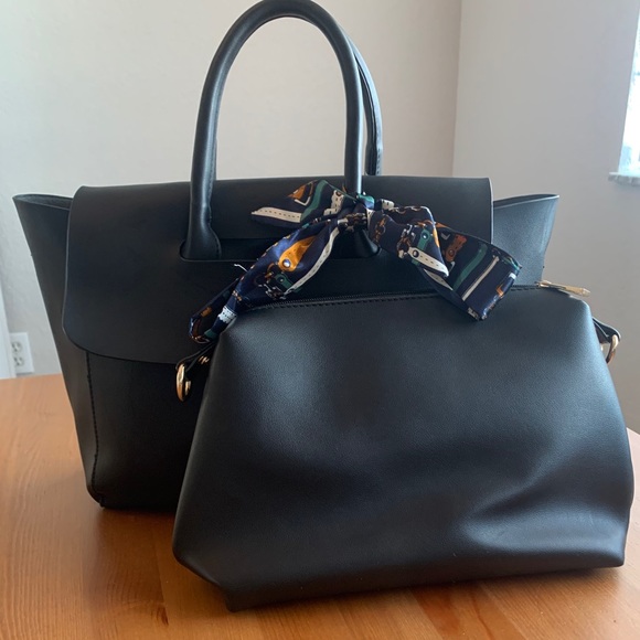 Classic Satchel - Picture 4 of 5